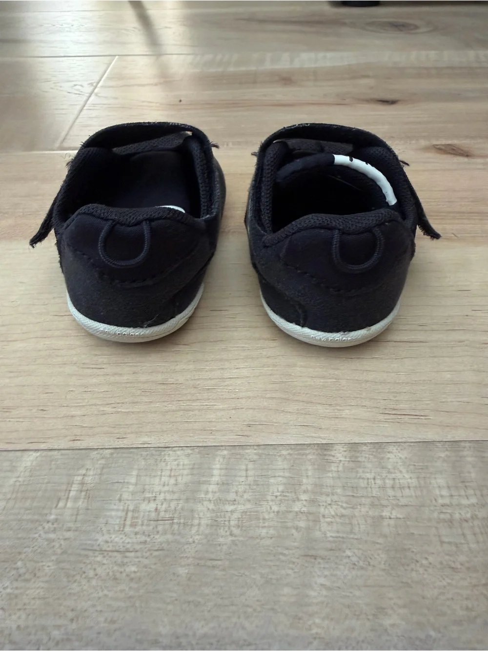 New Balance New-B first walker shoes size 3 black